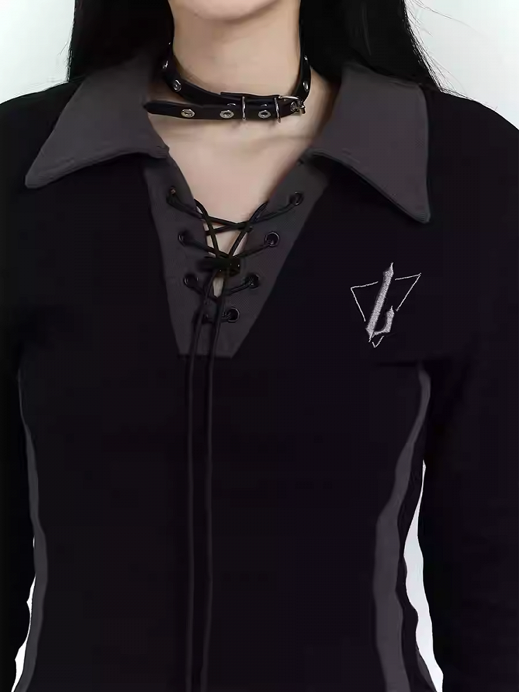 Robe courte noire gothique avec détails à lacets sur le devant