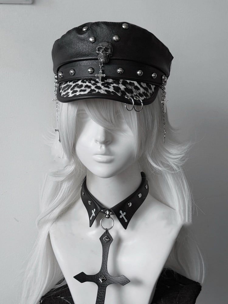 Nietenhut Kreuz Charm Punk Leopard PU Y2K Gyaru Mode