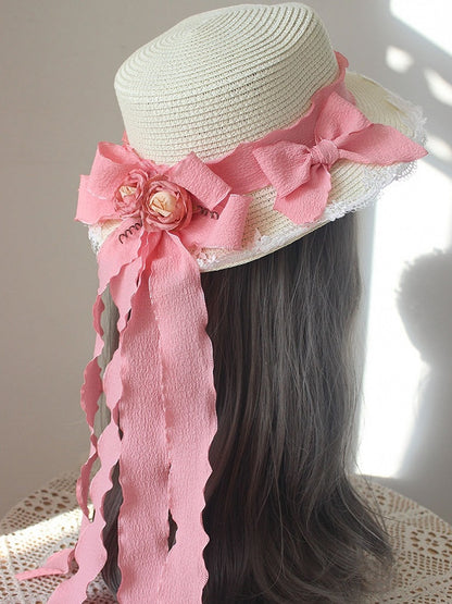 Chapeau de paille fleuri avec bordure en dentelle