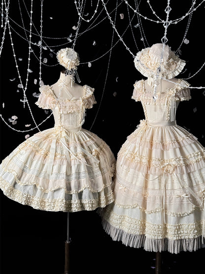Plissee-Details, klassische Rüschenbesätze, Lolita-Kleid und elegantes Beige