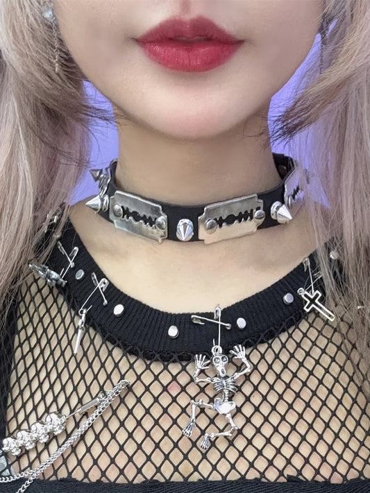 Schwarze Nieten Rock Punk Choker Details