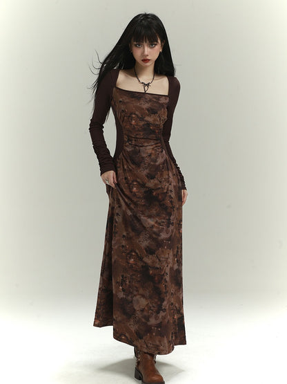 Robe ajustée marron à col carré et détails froncés de Millard Fashion
