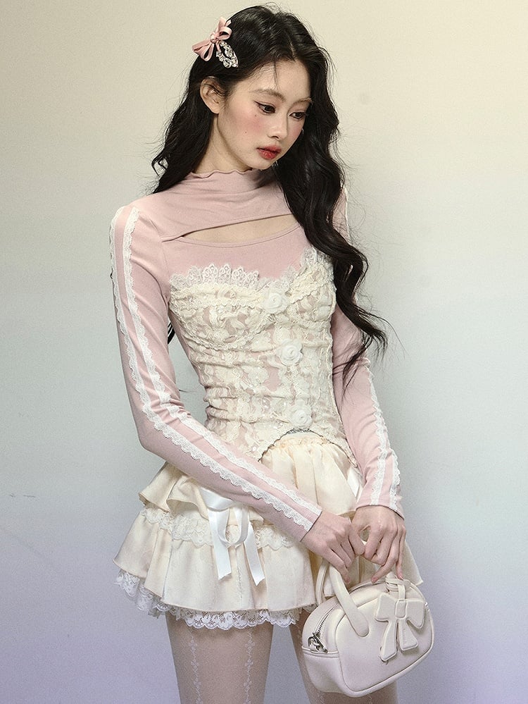 Haut patchwork en dentelle rose avec détails découpés et ornements floraux
