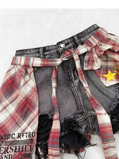 Design Distressed Bittersweet Y2K Rote Löcher + Bein-Accessoire-Stulpen Schwarze karierte Shorts