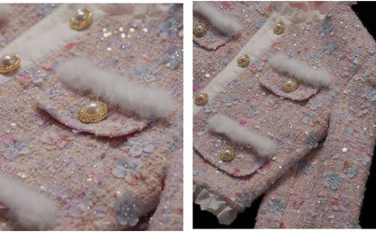 Veste courte en tweed rose avec détails floraux, perles et paillettes