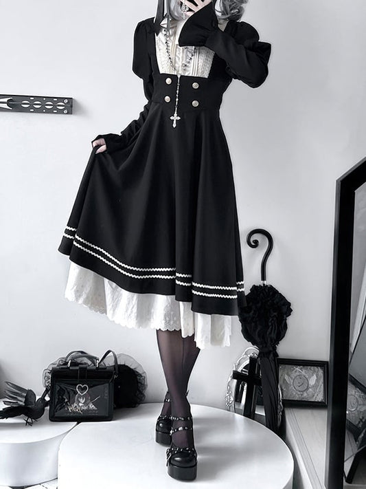 Robe de religieuse noire à manches longues et bordures à volants
