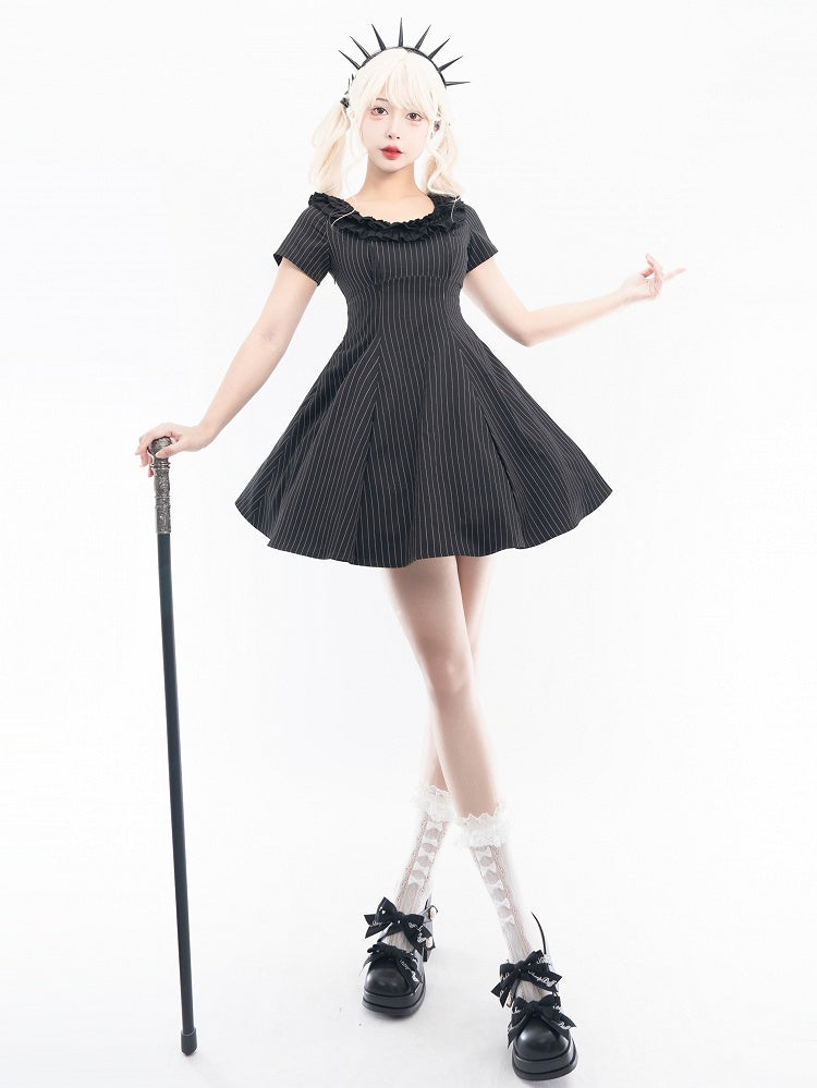 Ensemble complet robe lolita à rayures noires + gilet + haut court