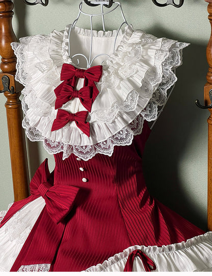 Robe Lolita sans manches en tissu rayé rouge, coupe ajustée, col à volants superposés