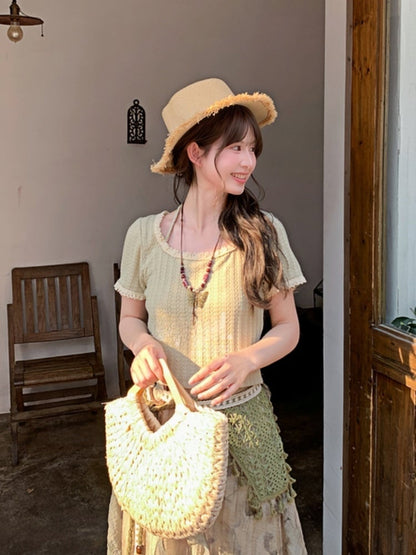 Light Neck Lace Halter Mori Kei Green Trim T-Shirt Round Neck