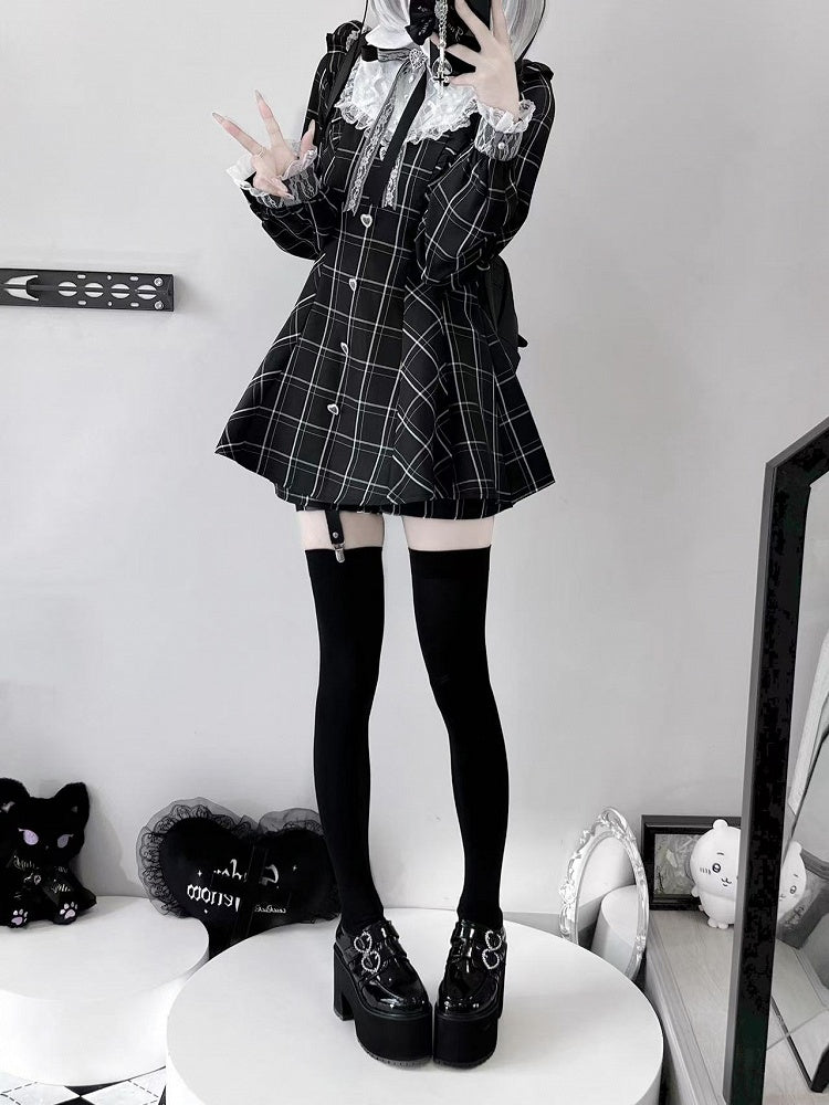 Verziertes Minikleid + Shorts Herzförmige Taille Flatter Jirai Kei Schwarz Weiß Kariertes Set mit hohen Ärmeln