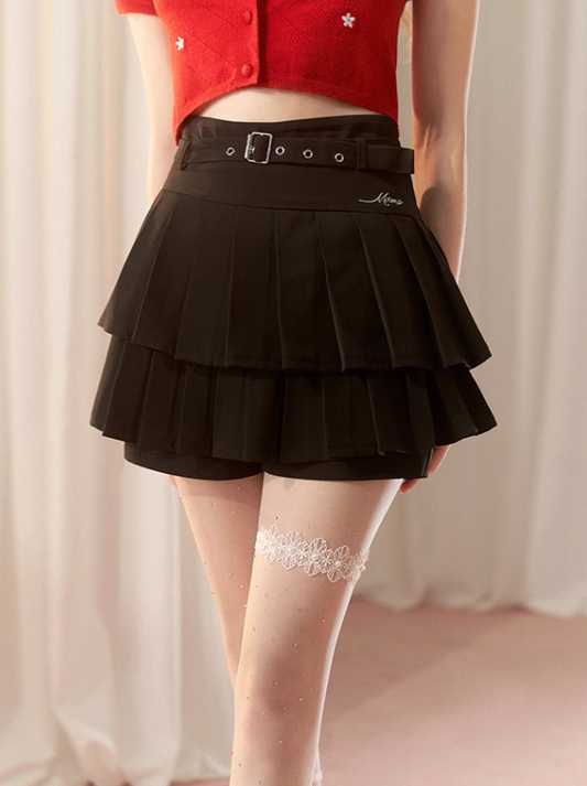 Pleated Skirt Waist High Short Logo