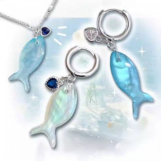 Y2K Halskette Blau/Weiß Fisch Herz und Bittersüß Strass Anhänger
