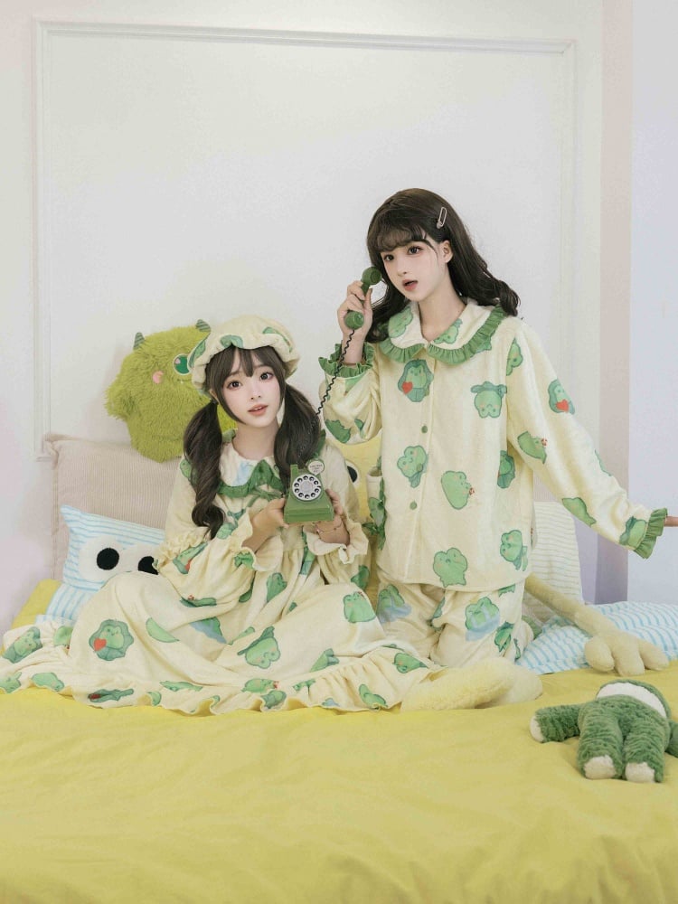 Frog Print Green Flannel Pajama Top Pants Set