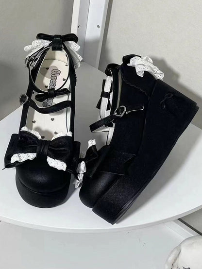 - Platforms Black Bow-Embroidered Heel Sweet Lolita