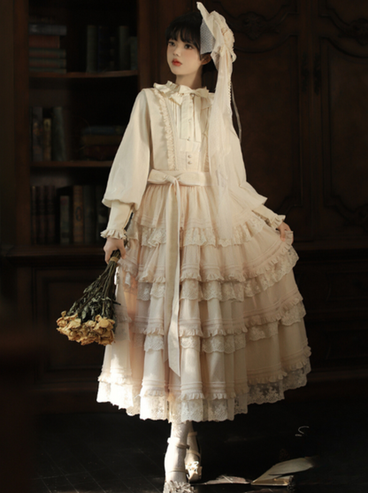 Lolita en dentelle à pois sur mesure, à configuration segmentée
