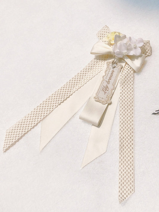 Floral Beige Design Brooch Bowknot