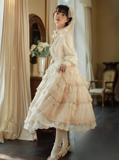 Lolita en dentelle à pois sur mesure, à configuration segmentée