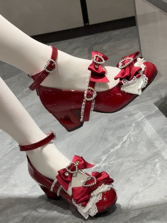 Janes Heels Bow at Mary Cut-out Top Wein Herz Rot