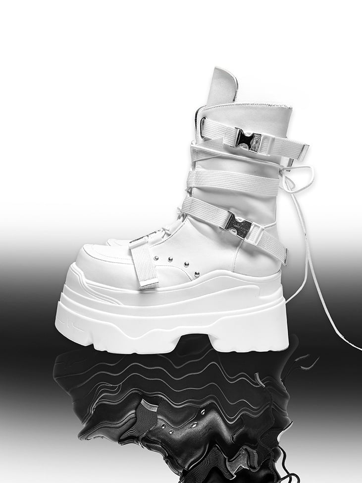 Matte White Punk Stud Bandage Lace-up Details Platform Boots