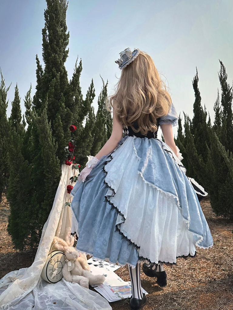 Asymmetrisches Karokleid „Alice im Wunderland“