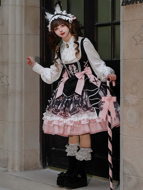 Robe Lolita noire et rose sous la poitrine avec motif lapin et cercueil