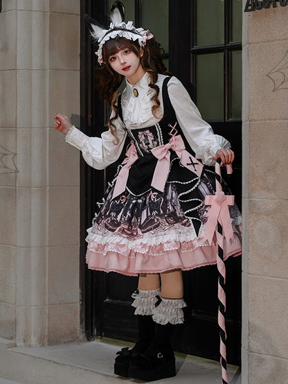 Robe Lolita noire et rose sous la poitrine avec motif lapin et cercueil