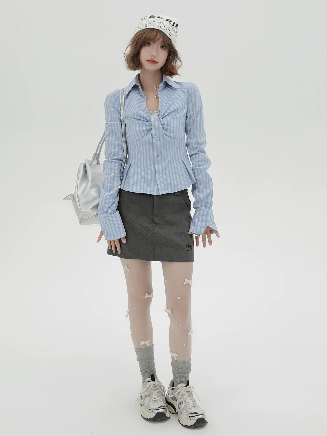 Vネックシャツ スリムストライプデザイン ブルー