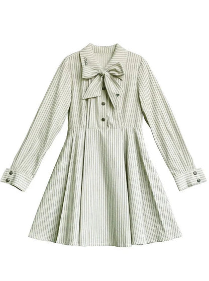 Gilet rayé Robe magique Costume de nuit Broderie Chemise Robe Badge