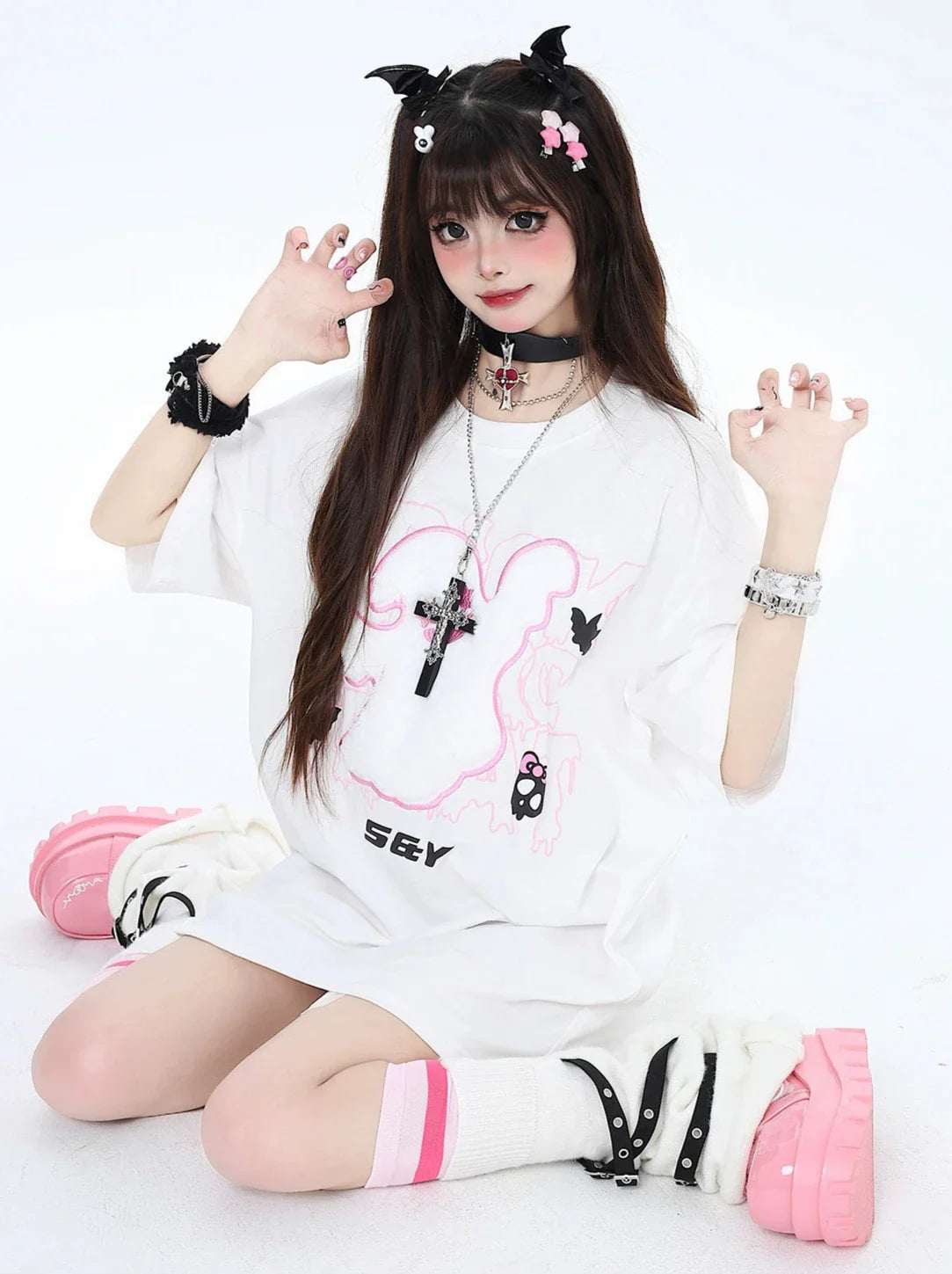 Lockere Stickerei Dunkles kleines T-Shirt Ghost