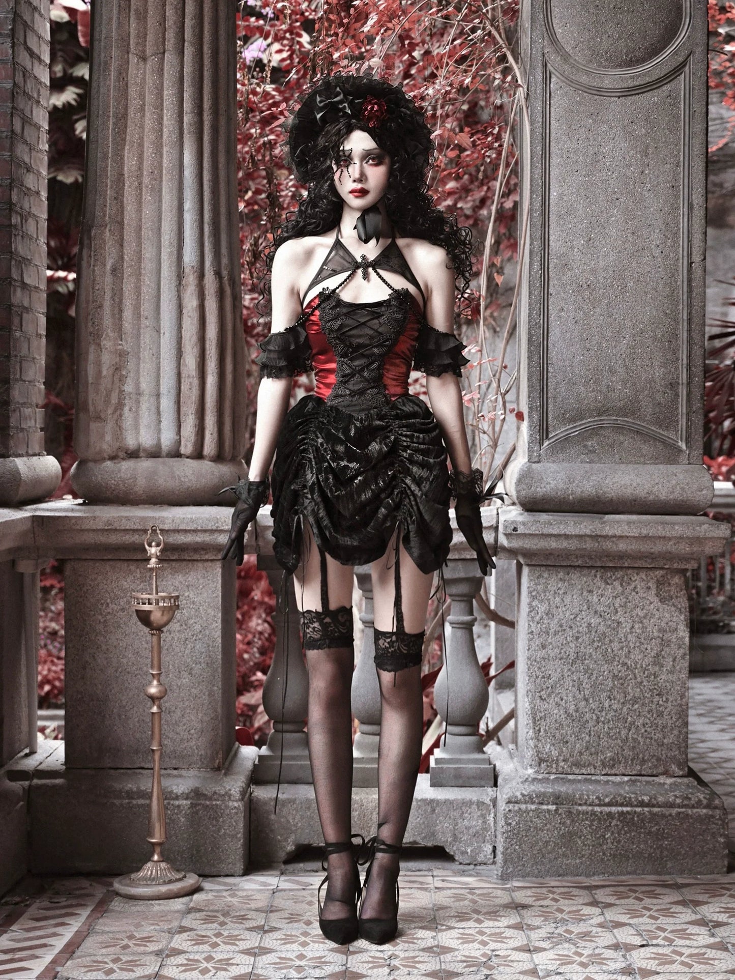 Robe bustier gothique en velours avec cordon de serrage et col araignée