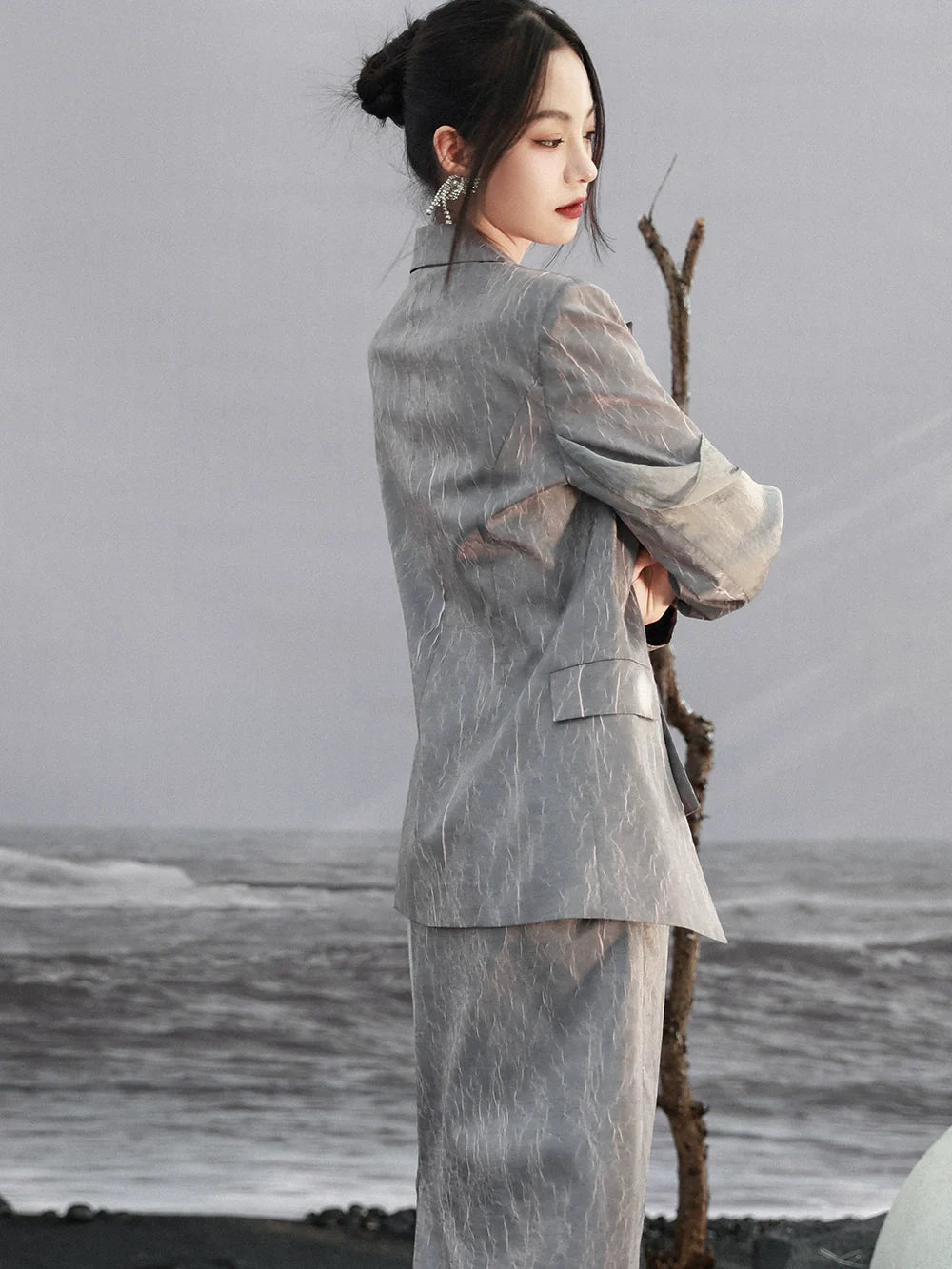 Veste texturée marbrée plissée de conception de costume