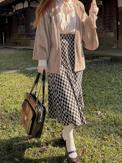 Jupe veste en mousseline rétro + jupe à carreaux en ruban et plumes foncées + broche Showa Note Gris cerise