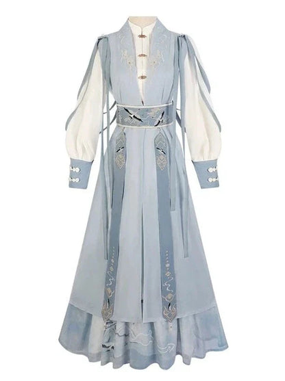 Gilet léger long design + chemisier, ceinture en porcelaine chinoise + jupe à pompons en porcelaine bleue