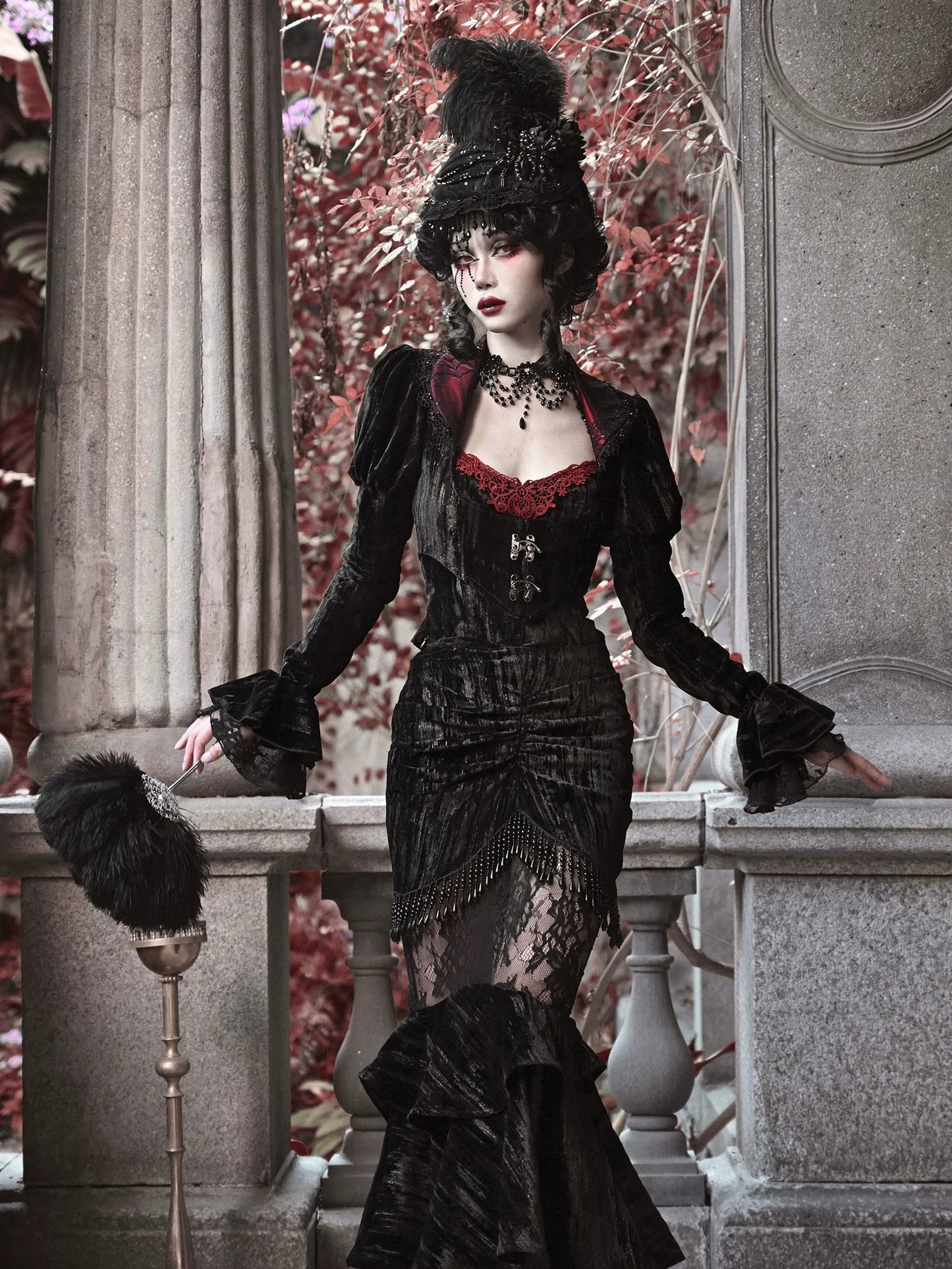 Kurze Gothic Spinnenjacke aus Samt