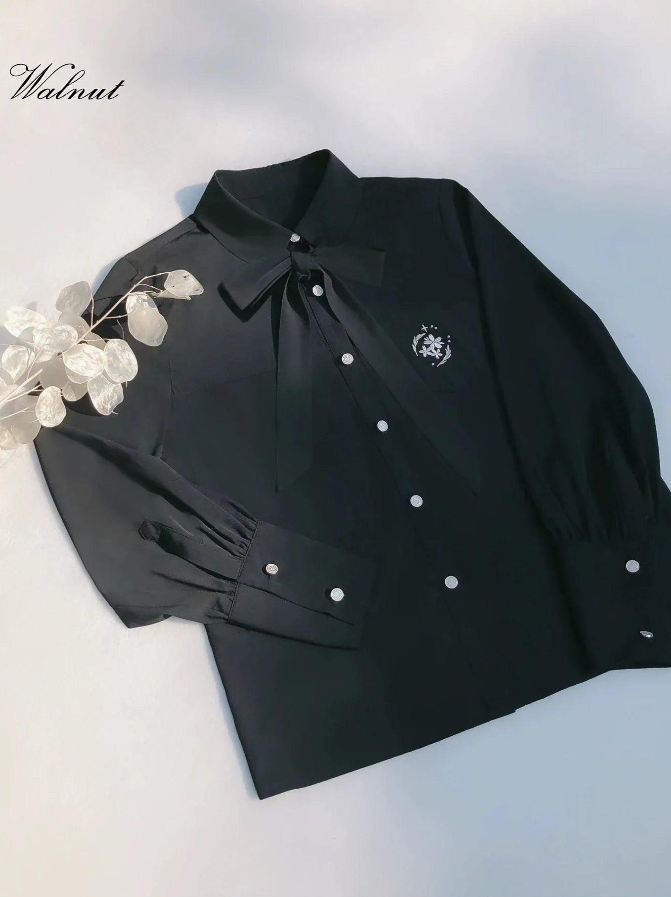 Jupe veste en mousseline rétro + jupe à carreaux en ruban et plumes foncées + broche Showa Note Gris cerise