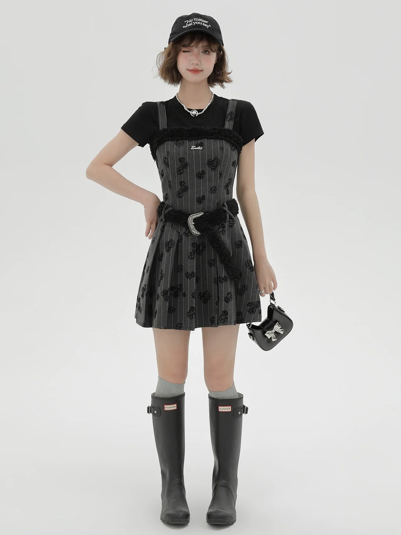 Suspended Black Rose T-Shirt Black Retro Dress