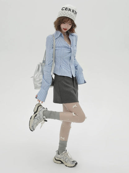 Vネックシャツ スリムストライプデザイン ブルー