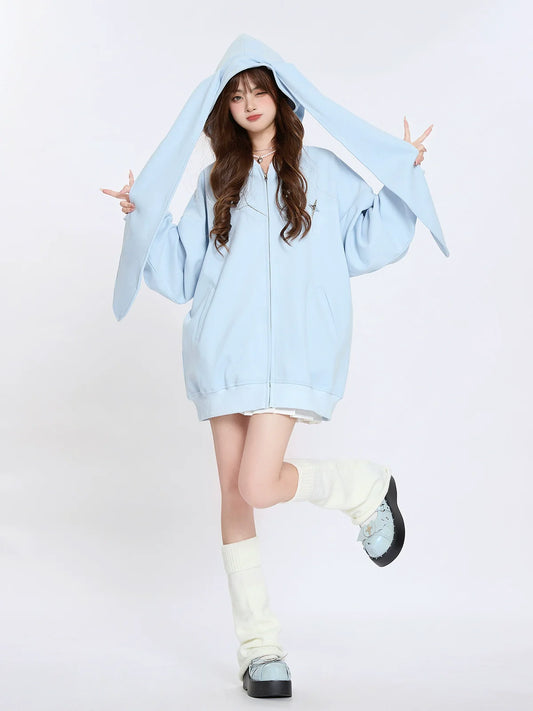 Sweat à capuche bleu lait Loose Bunny à capuche