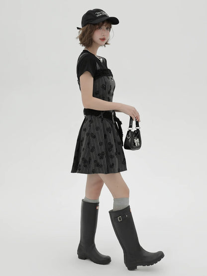 Suspended Black Rose T-Shirt Black Retro Dress