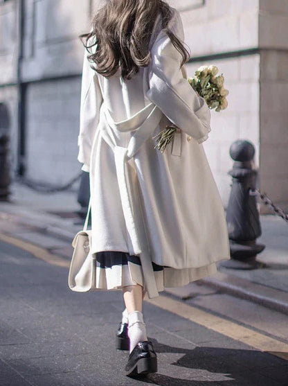 Manteau élégant blanc en laine à double boutonnage style cocon pour collège