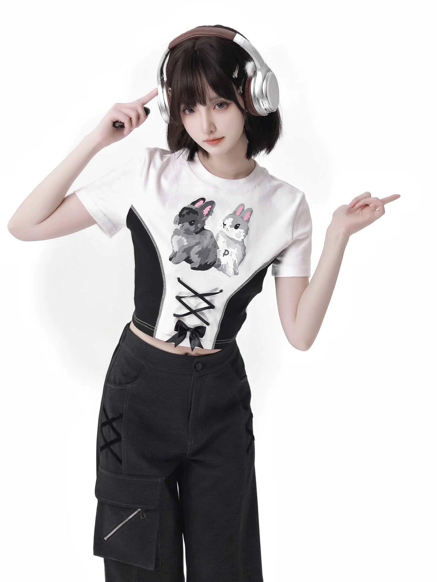 Pantalon à bretelles design d'été, lapin, épaules dénudées, sweat à capuche noir et blanc, costume