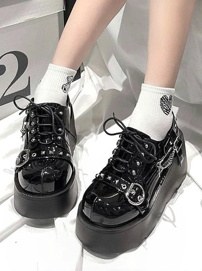 Chaussures à plateforme punk cloutées Lolita