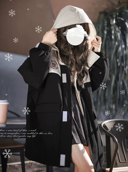 Veste à capuche style universitaire en duvet de pingouin blanc