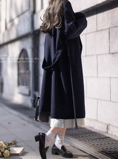 Manteau cocon élégant en laine à double boutonnage bleu