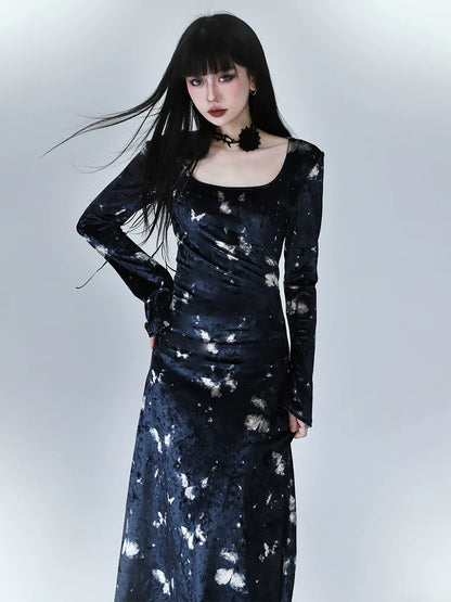 Velvet Dress Dark Mode Square