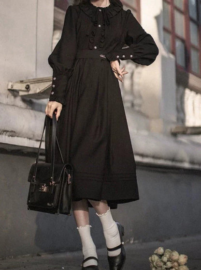 Veste lanterne rouge, manches de costume élégantes, volants, cravate, robe courte noire, ruban, rétro