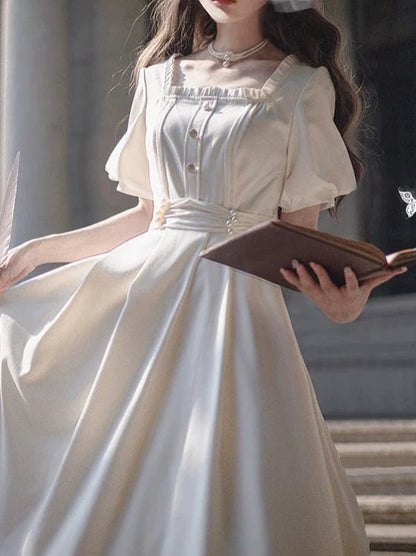 Apricot Satin Perlenkragen + Retro Gürtel Kleid French Square