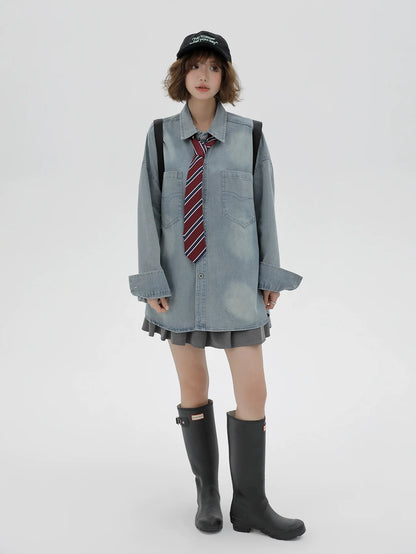 Veste en jean rétro ample avec cravate et chemise américaine