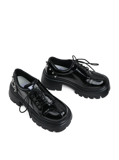 Chaussures en cuir verni style Joual