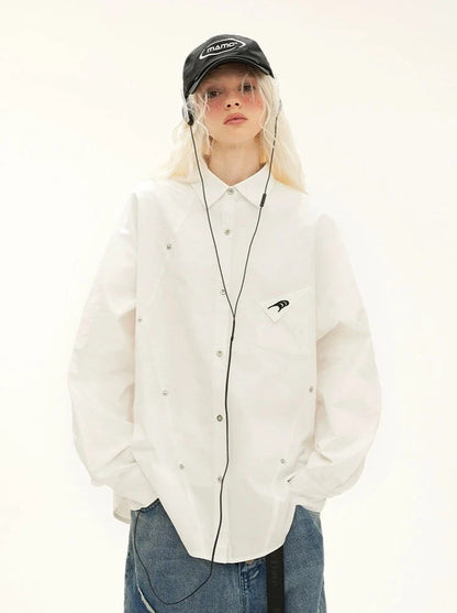 La chemise blanche déconstruite